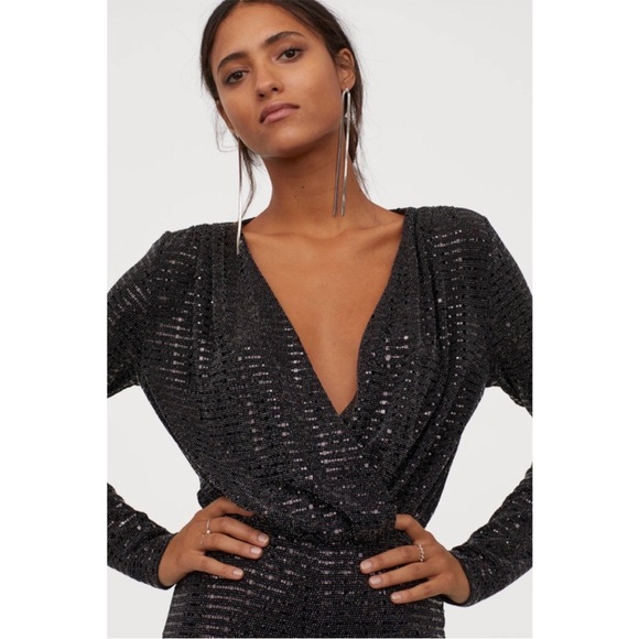 H&M GLITTERY & SPARKLY JUMPSUIT V NECK LONG SLEEVE ELASTIC WAIST BLACK S… - Picture 1 of 11